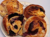 drożdżówki ser owoce serek twaróg biały twarożek jagody porzeczki maliny