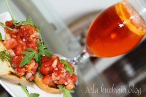 bruschetta pomidor rukola cebula kuchnia włoska antipasti aperol spritz