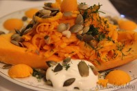 surówka sałatka dynia pestki prażone jogurt koper