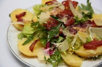 sałatka tyrolska szynka ziemniaki mix sałat rukola sycąca