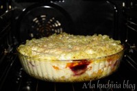 zapiekanka owoce ser makaron na słodko dla dzieci śliwki morele brzoskwinie