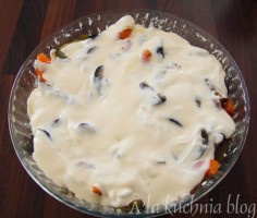 zapiekanka owoce ser makaron na słodko dla dzieci śliwki morele brzoskwinie